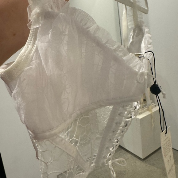 NWT For Love & Lemons Bustier Top Fall / Winter 2022 Ruffle Lace Embroidered S - Picture 7 of 8